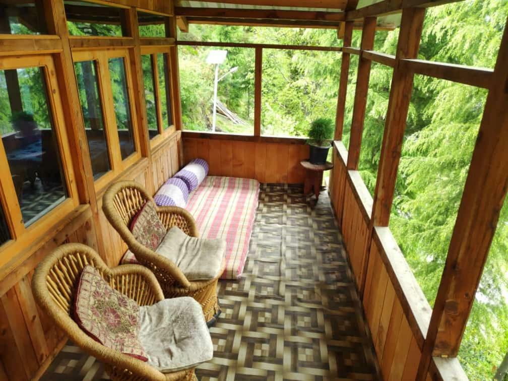 Latoda Eco Lodge Jibhi Exterior photo